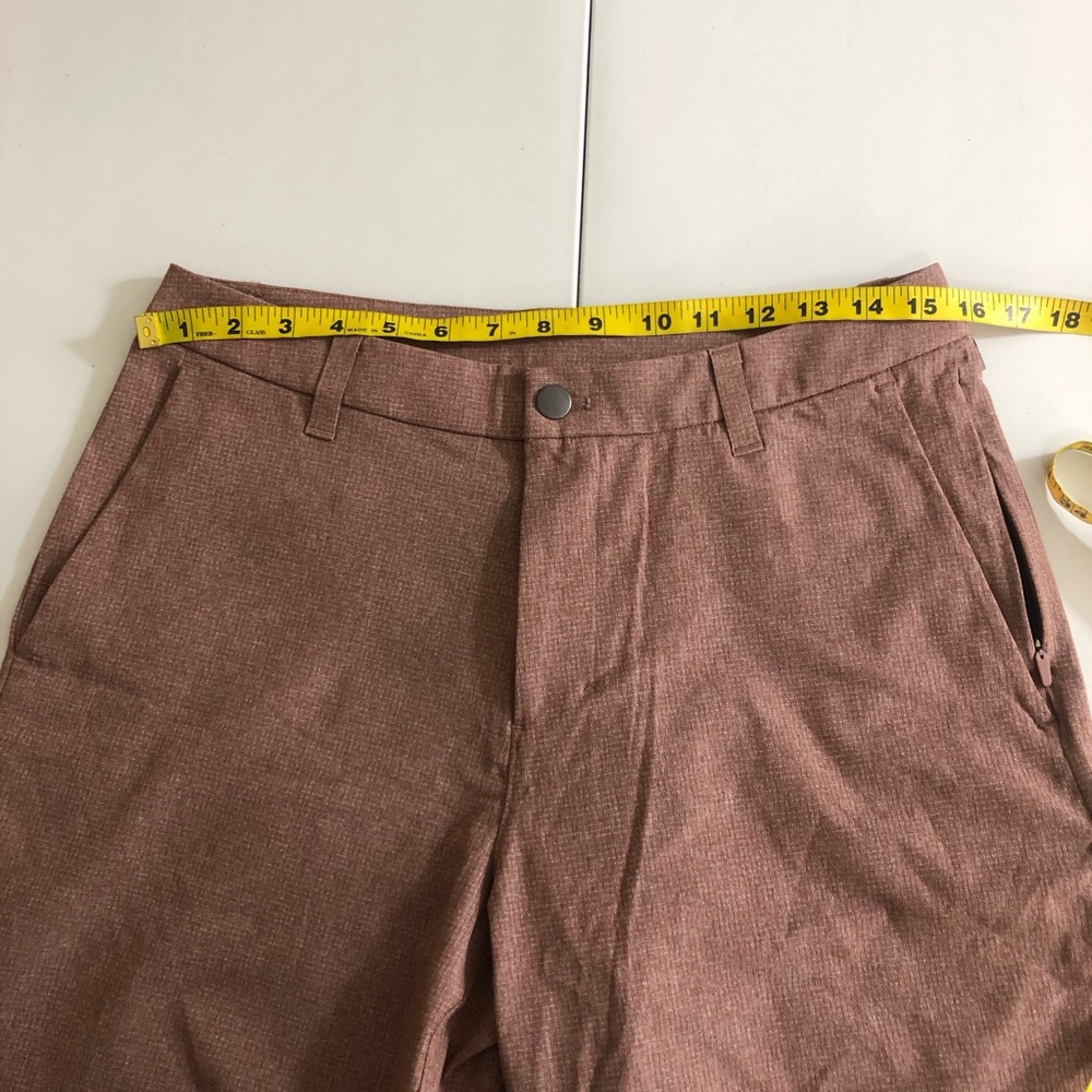 lululemon athletica Brown/coral. Men's Shorts medium/31 - Picture 11 of 13